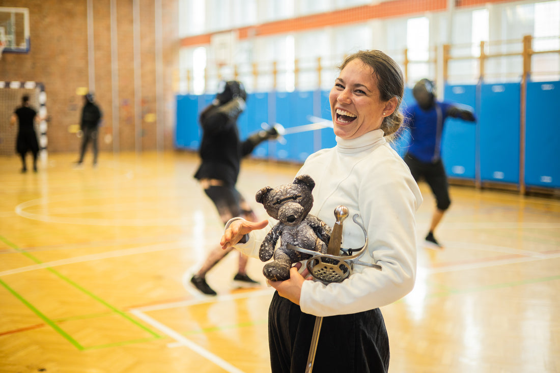 Episode 185: Historical dancing, historical fencing… and a bear, with Sarina Wagner