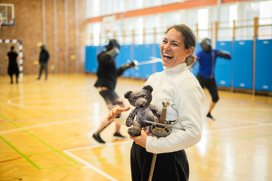 Episode 185: Historical dancing, historical fencing… and a bear, with Sarina Wagner