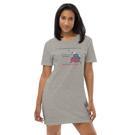 La Chevalière d'Eon T-shirt dress, light